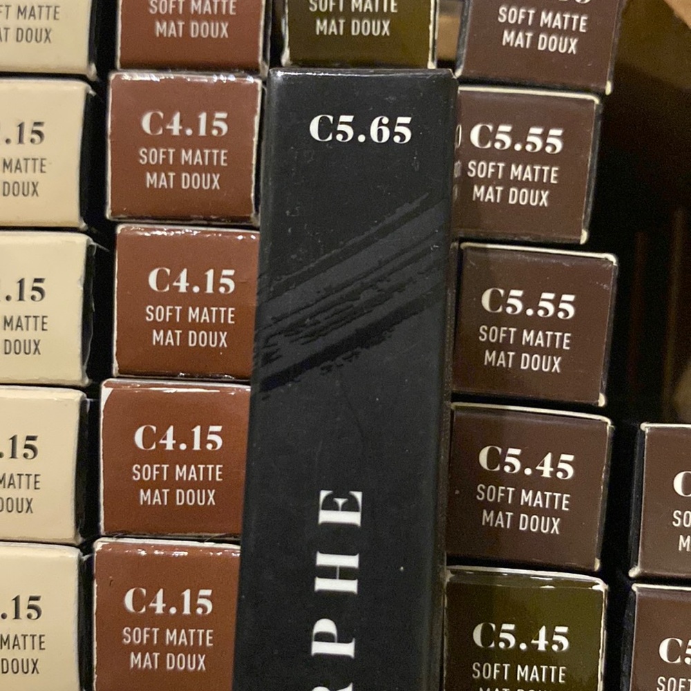 C5.65 | Morphe | Fluidity-Full coverage 🚨 Discontinued | rare find!